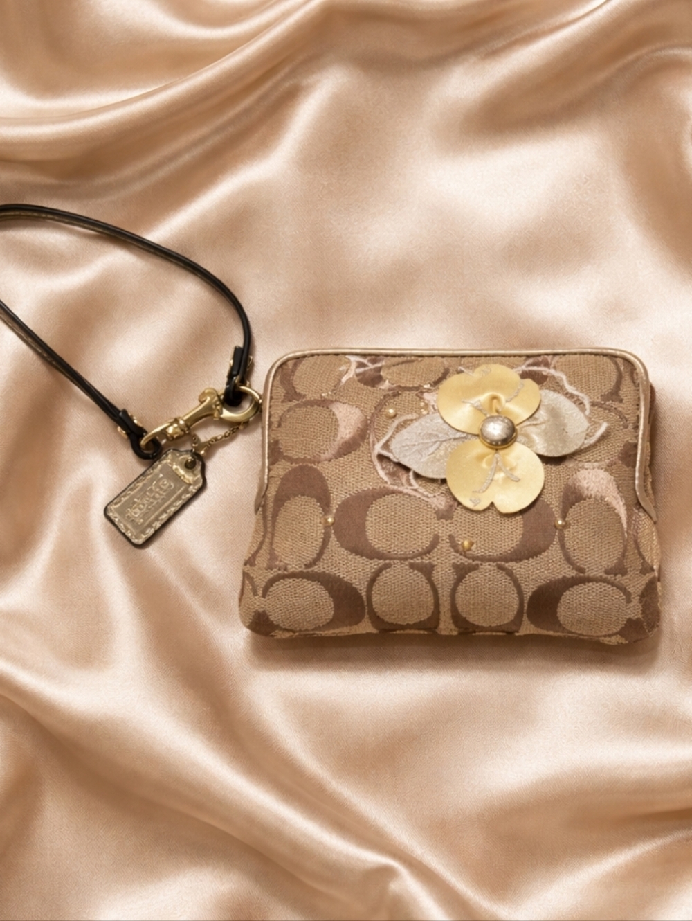 Rare Coach Brown Wristlet with Floral 3D Accent EUC